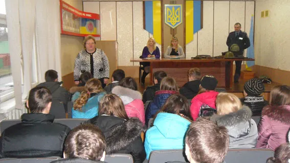 Дитяча міліція продовжує співпрацювати з державними органами влади — фото 1