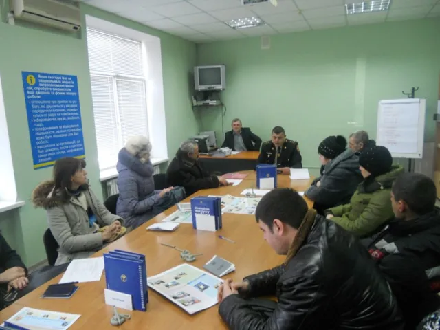 Рятувальники провели профілактичну лекцію з працівниками центру зайнятості — фото 1
