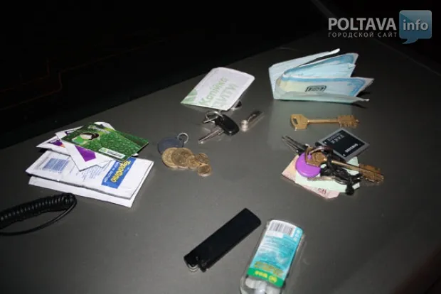 Правоохоронці затримали на стоянці торгівельного центру автомобільного крадія (Фото) — фото 2