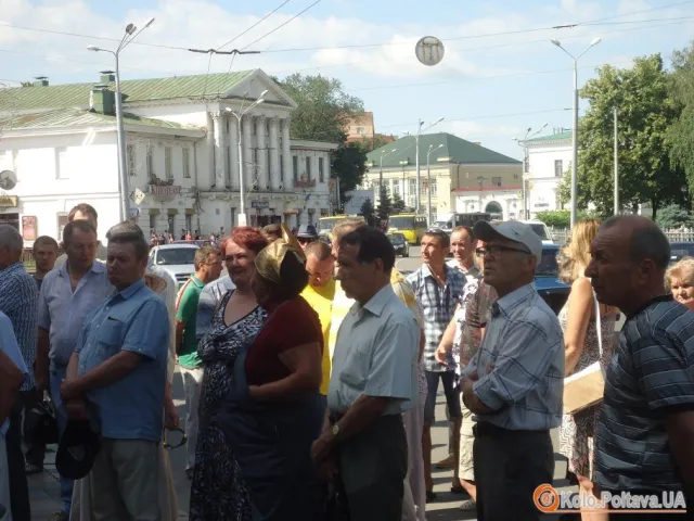 Власники відстоювали своє правно на подальше володіння гаражами, якими користуються вже понад 30 років (Фото) — фото 3