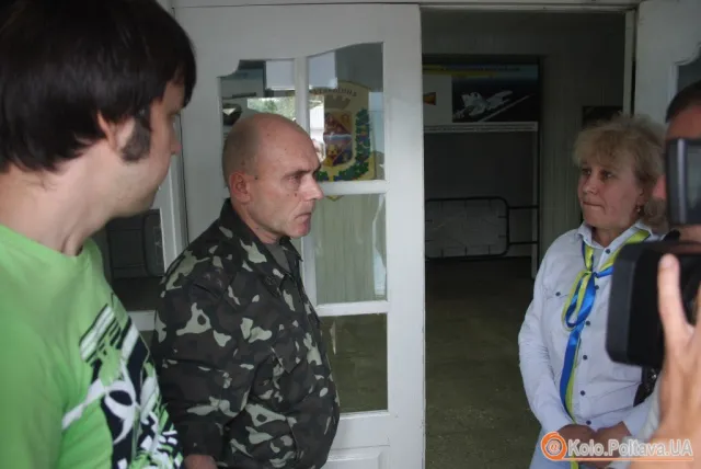 У Полтаві матері та дружини військових вимагали у влади забезпечити солдатів амуніцією (Фоторепортаж) — фото 3
