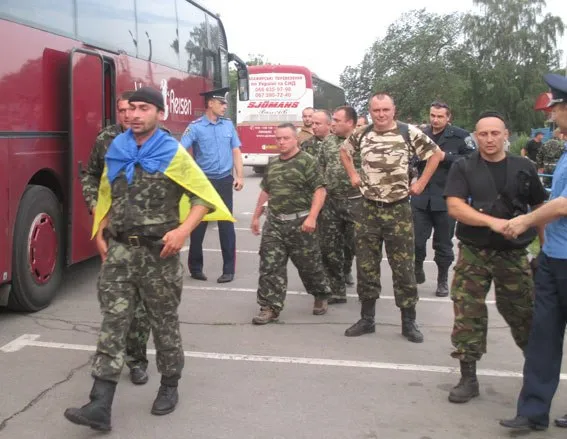 Тридцять полтавських даішників, які протягом місяця несли службу у зоні АТО, повернулися додому (Фото) — фото 1