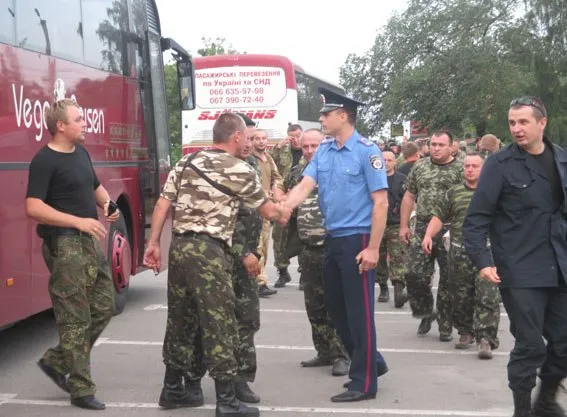 Тридцять полтавських даішників, які протягом місяця несли службу у зоні АТО, повернулися додому (Фото) — фото 3