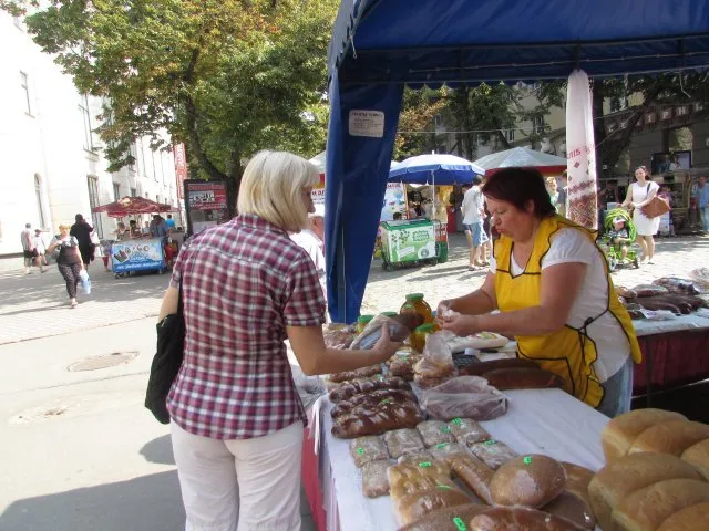 Полтавці святкують маковія та проводжають літо (Фоторепортаж) — фото 3