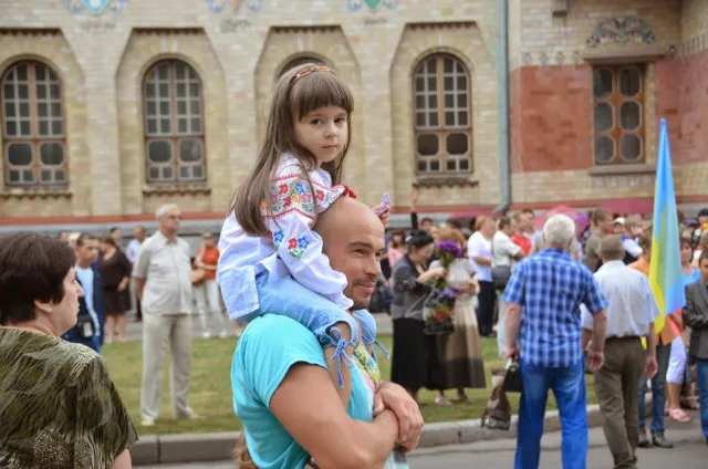 В Полтаві відбулося урочисте покладання квітів до пам’ятника Т. Г. Шевченку (Фоторепортаж) + (Відео) — фото 4