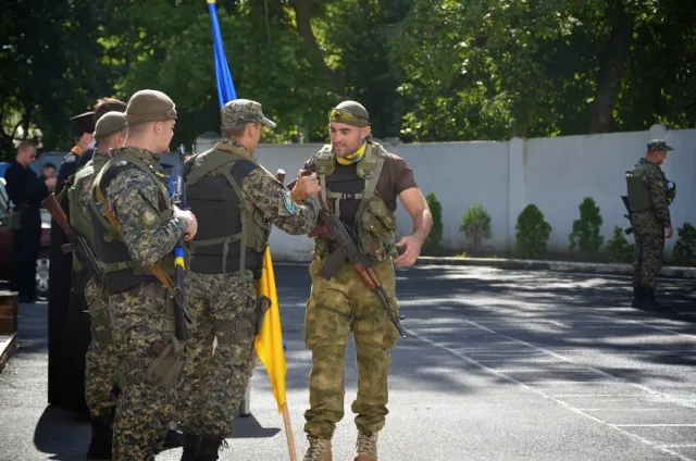 Сьогодні черговий спецпідрозділ полтавської міліції поїхав на Схід (Фоторепортаж) — фото 6