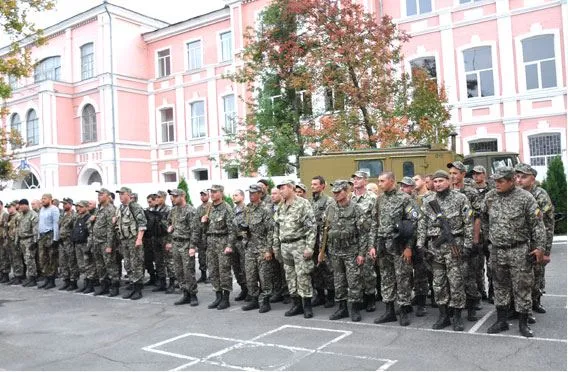 У Полтаві зустрічали міліціонерів, які повернулись із зони АТО (Фото) — фото 3