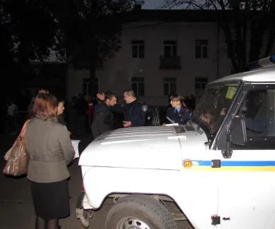 У Полтаві знесли паркан на Жовтневій, щоб припинити будівництво (Фото) + (Відео) — фото 1