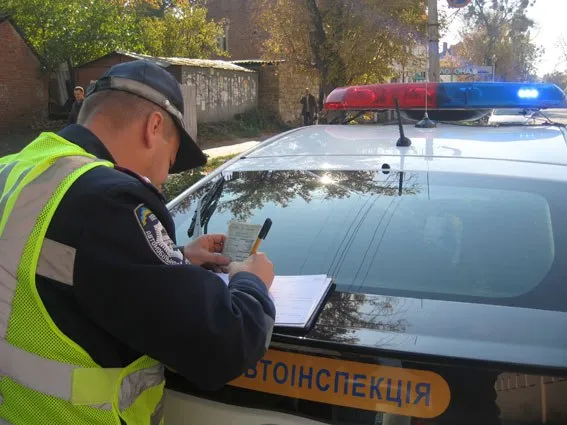 Працівники ДАІ перевіряли, як водії пропускають «швидку» (Фото) — фото 1
