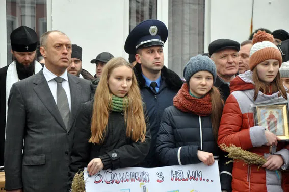 Понад 200 бійців батальйонів «Полтава» та «Кременчук» відправилися на війну (Фоторепортаж) — фото 6