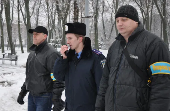 У Полтаві міліція спільно з громадськістю патрулюють вулиці міста (Фото) — фото 6